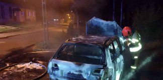 Pożar samochodu. Spłonął doszczętnie (ZDJĘCIA)