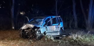 Śmiertelny wypadek koło Cigacic. Volkswagen uderzył w drzewa z taką siłą, że kierowca wypadł z auta (ZDJĘCIA)