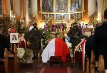 Pogrzeb Jolanty Fedak. Są Waldemar Pawlak i Władysław Kosiniak Kamysz (ZDJĘCIA)