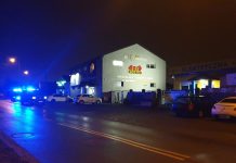 Bijatyka grupy osób w Zielonej Górze. Na miejscu policja (ZDJĘCIE CZYTELNIKA)