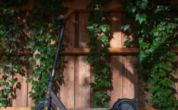 Jeździsz elektryczną hulajnogą? Przeczytaj, wchodzą ważne zmiany w przepisach