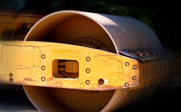 Makabra na budowie drogi. Walec przejechał i zmiażdżył 45-letniego pracownika