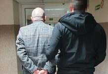 Dźgnął nożem mężczyznę w głowę, bo zwrócił mu uwagę, żeby posprzątał po swoim psie