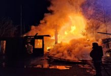 Potężny pożar domu. Ogień strawił wszystko (ZDJĘCIA)