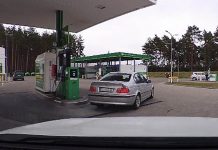 Bezmyślny manewr kierowcy bmw na stacji benzynowej w Zielonej Górze (FILM CZYTELNIKA)
