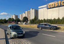 Zderzenie skody i bmw koło Castoramy w Zielonej Górze (ZDJĘCIA CZYTELNIKA)