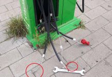 Ktoś okradł stację naprawy rowerów w Zielonej Górze. Systematycznie są odcinane pompki. Górski: Trzeba montować fotopułapki