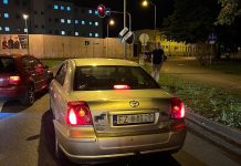 Kierowca toyoty jechał zygzakiem w Zielonej Górze. Trafił do szpitala (ZDJĘCIE CZYTELNIKA)