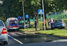 Wypadek w Zielonej Górze, potrącenie na przejściu dla pieszych. Na miejscu służby ratunkowe (ZDJĘCIA CZYTELNIKÓW)