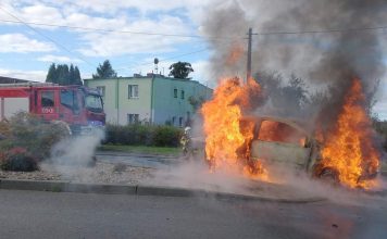Pożar samochodu. Płonął jak pochodnia