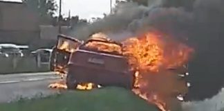 Chwile grozy. Audi zapaliło się w czasie jazdy. Bracia zdążyli wyskoczyć (FILM, ZDJĘCIA CZYTELNIKA)