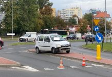 Wczorajsze zderzenie opla z motocyklem w oku kamery (FILM)