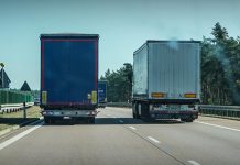 Lubuska policja kontroluje wyprzedzanie ciężarówek. Użyto drona (FILM)