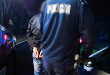 Kierowca audi jak szalony uciekał policji w Zielonej Górze. Jechał na felgach i dachował. Jest nagranie (FILM)