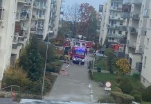 Wozy strażaków na sygnałach wjechały pod blok w Zielonej Górze (ZDJĘCIA CZYTELNIKA)
