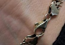 Zielona Góra. Zgubiła ważną rodzinną złotą bransoletkę w galerii Focus (ZDJĘCIE CZYTELNIKA)