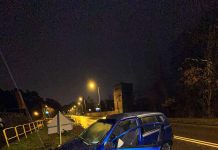 Kierujący uderzył w znak i zarył w pobocze w Zielonej Górze.