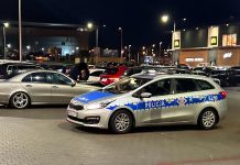 Zderzenie Mercedesa i Skody na parkingu Agata Meble w Zielonej Górze