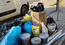 Co za brudas. Swoje śmieci po remoncie wyrzucił na przystanku MZK w Zielonej Górze