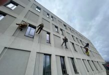 WOŚP Zielona Góra. To była piękna akcja strażaków i alpinistów w szpitalu w Zielonej Górze (ZDJĘCIA)