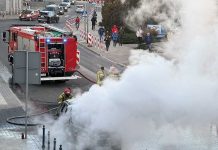 Tak spłonęło BMW Zielonej Górze. Nikt nie pomógł (FILM)