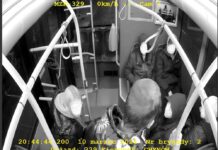 Zdewastowali plac zabaw w Zielonej Górze. Radny Wysocki ma propozycję dla wandali (ZDJĘCIA)