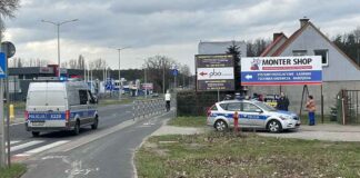 Wypadek w Zielonej Górze. Motorowerzysta w szpitalu