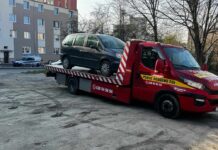 Zielona Góra. Pijany zrobił awanturę w domu, uderzył żonę i wpadł jadąc peugeotem (ZDJĘCIA)