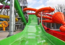 Zjeżdżalnia pontonowa na kąpielisku H2Ochla. To się będzie podobać (FILM)