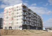 Zielona Góra. Trwa budowa bloków. Na te mieszkania jest kolejka chętnych (ZDHJĘCIA)