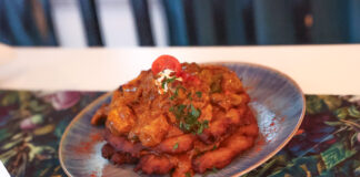 Placek po węgiersku z restauracji Sagan w Zielonej Górze to kulinarne niebo