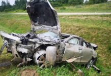 Straszny wypadek pod Babimostem. Volvo rozerwane (ZDJĘCIA)