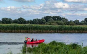 Kolejny dzień poszukiwań wędkarza. Wskoczył do rzeki i nie wypłynął