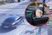 Wjechał volkswagenem w rogatki na przejeździe kolejowym, a potem zrobił coś niezrozumiałego (FILM)