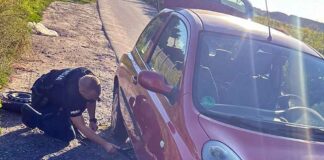 Policjanci pomogli kobiecie. To zasługuje na pochwałę