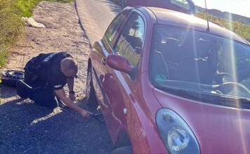 Policjanci pomogli kobiecie. To zasługuje na pochwałę