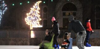 Zielona Góra. Lodowisko już działa (CENNIK)