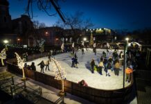 Lodowisko w Zielonej Górze to hit. Teraz wejdzie tam więcej osób (ZDJĘCIA)