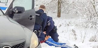 Po pościgu zatrzymany drifter. Na głowie miał kominiarkę, przy sobie noże i siekierę (ZDJĘCIA)