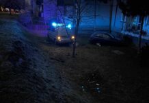 Zielona Góra. Policjanci staranowali samochód uciekiniera, 29-latek aresztowany (FILM, ZDJĘCIA)