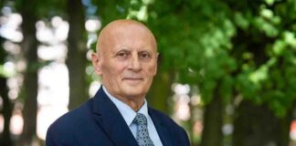 Zielona Góra. ZGK żeby skosić trawę pożyczał maszynę