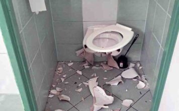 14-latek wysadził toaletę w szkole podstawowej