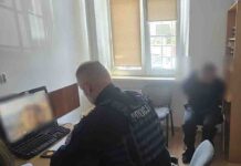 Wnuk sadysta złamał zakaz zbliżania się do babci, a dziadka okradł