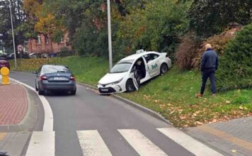 Zielona Góra. Kierująca Boltem za ucieczkę surowo ukarana przez policję, teraz czas na taksówkarza z Dacii