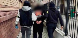 Zatrzymani dwaj narkotykowi dilerzy. W domach różne narkotyki