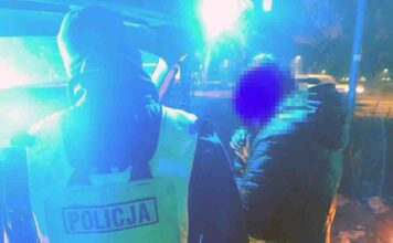 Świebodzin. Pijana jechała po wnuczkę, pijany jechał po choinkę