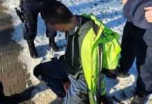 Groził przedmiotem przypominającym broń. 39-latek w rękach policji