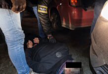 Co za pech. Zaparkował przy radiowozie mając bagażnik pełen narkotyków