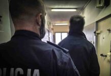 Okradł sklep. Wpadł przez pazerność na drugi dzień, wrócił do sklepu dalej kraść