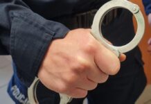 Włamali się do domu i wynieśli 50 tysięcy złotych. Zatrzymani po kilku godzinach